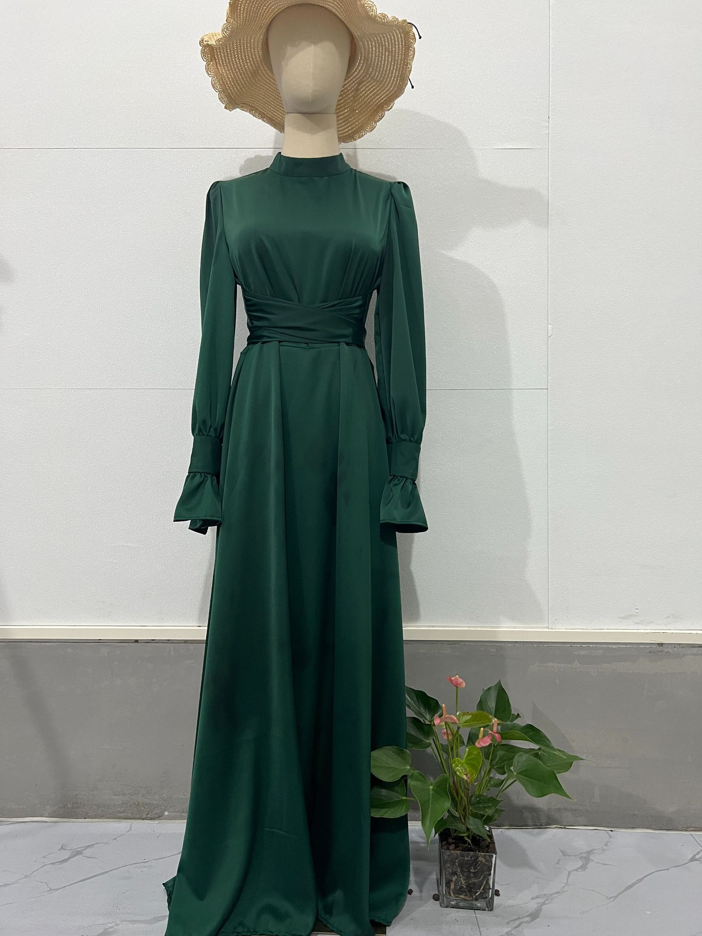 MS457#Long-sleeved belted green dress with puffy sleeves